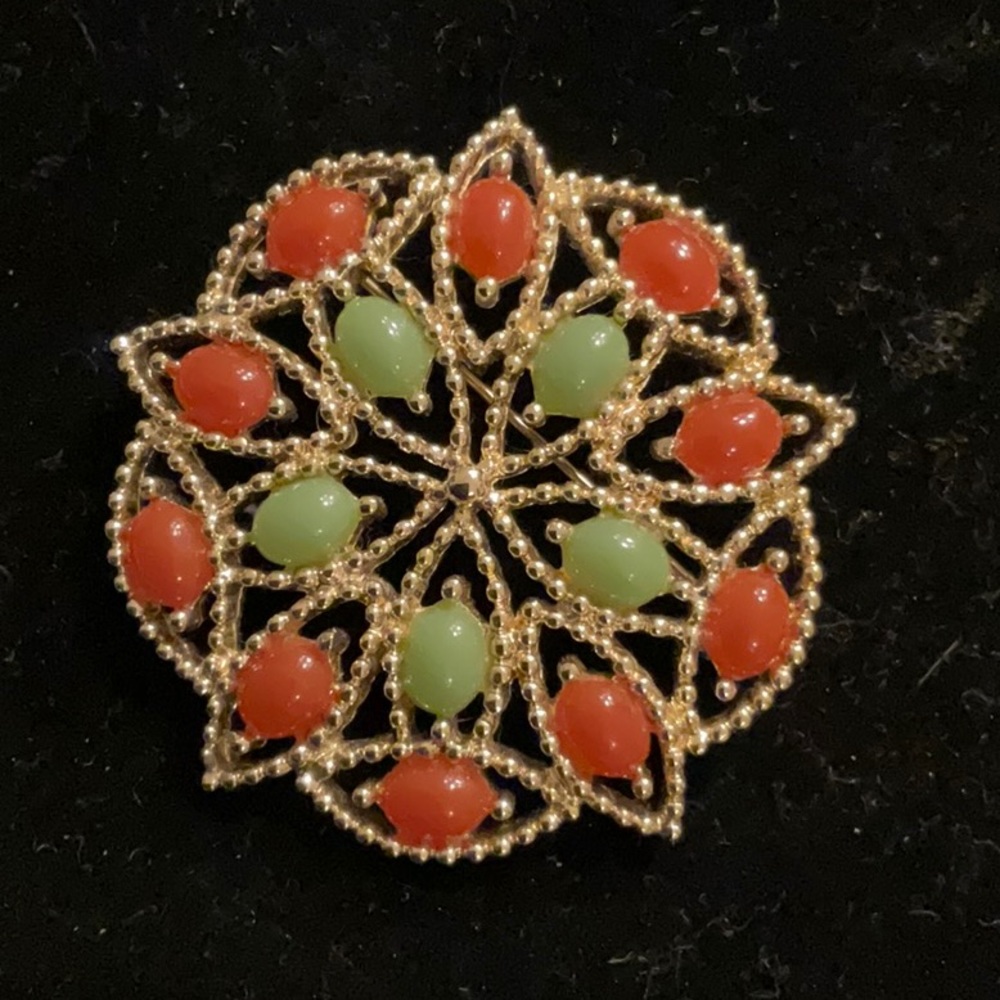 Sarah Coventry Gold toned Statement Pin Brooch Stones